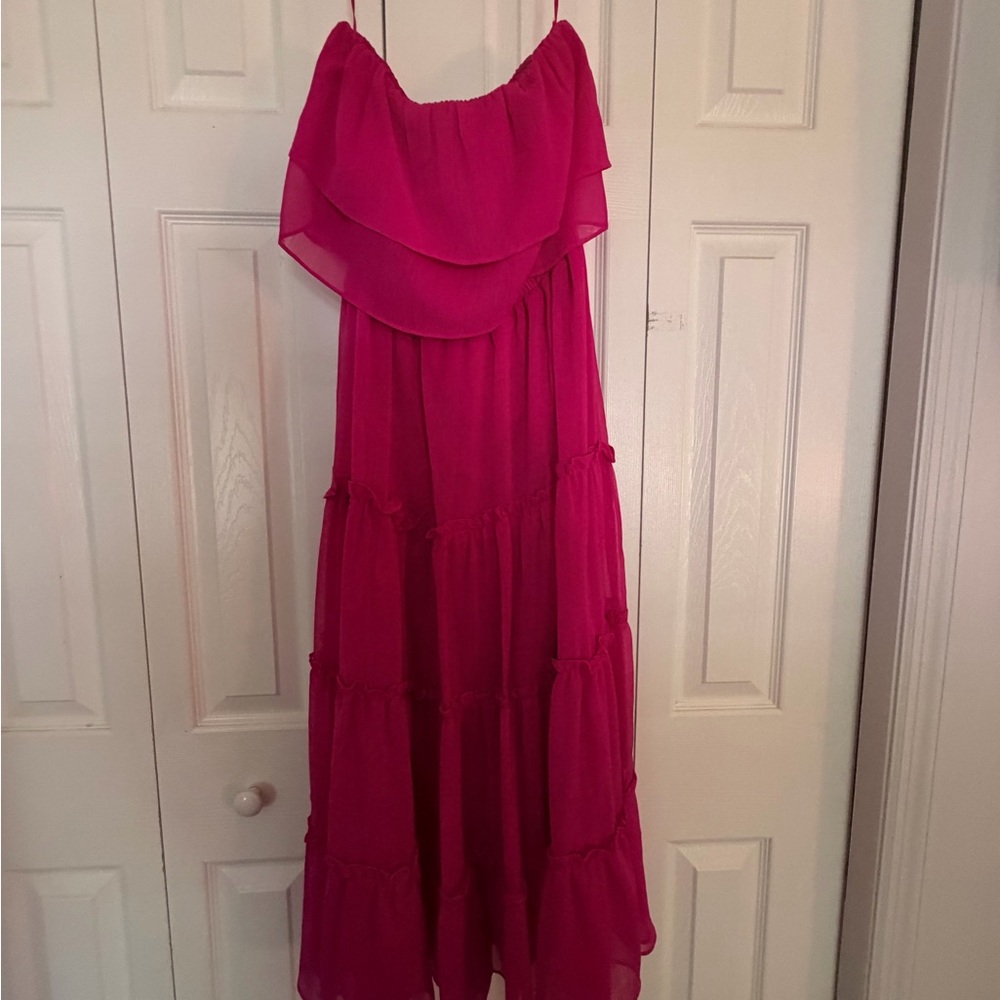 1.STATE Bright Fuchsia strapless Ruffled Dress